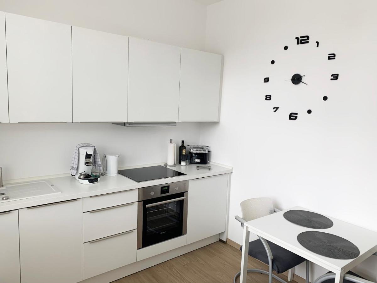 Apartamento Moderner Bungalow, 20 Minuten Bis Hannover City, 24H Check-In Garbsen Exterior foto